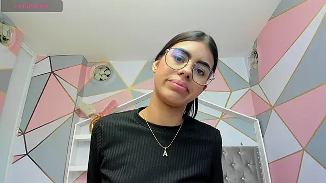 Isa little4u online show from 02.05.25