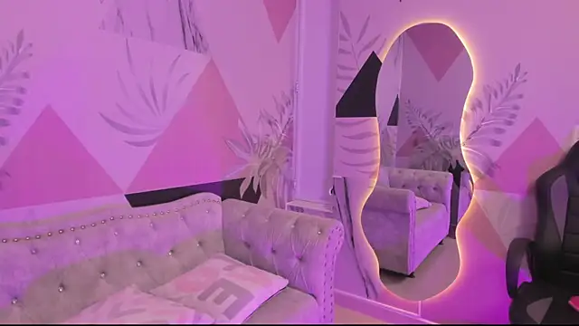 Isa little4u online show from 03.13.25