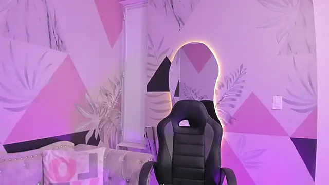 Isa little4u online show from 03.21.25