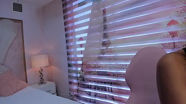 Isa little4u online show from 09.11.25