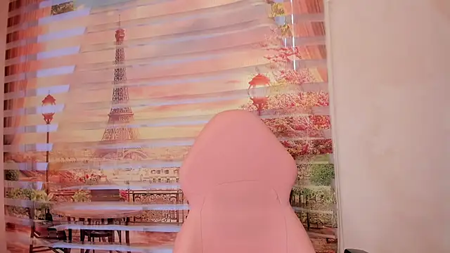 Isa little4u online show from 10.09.25