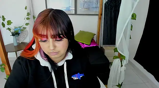 lussyevans24 online show from 01.24.25