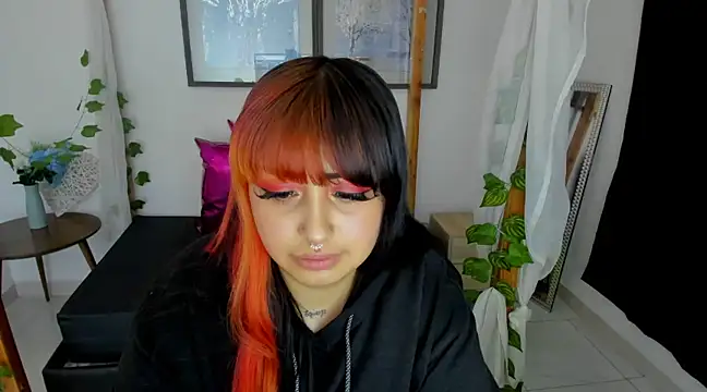 lussyevans24 online show from 01.27.25