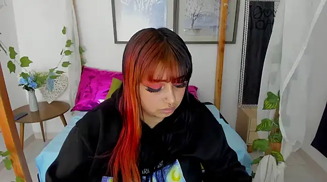 lussyevans24 online show from 01.29.25