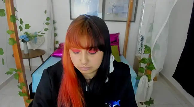 lussyevans24 online show from 01.30.25