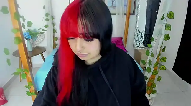 lussyevans24 online show from 02.07.25