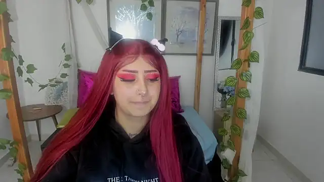 lussyevans24 online show from 02.26.25