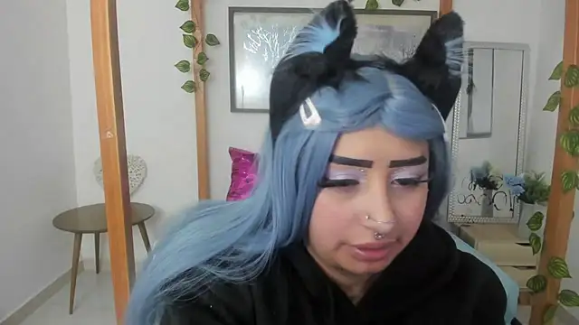 lussyevans24 online show from 03.18.25