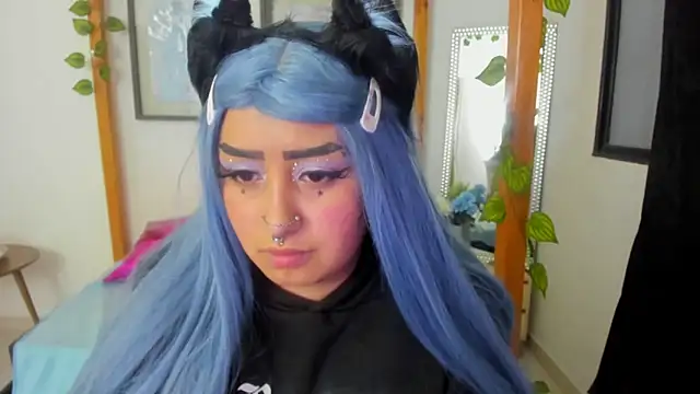 lussyevans24 online show from 03.20.25