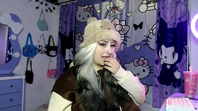 lussyevans24 online show from 11.16.25