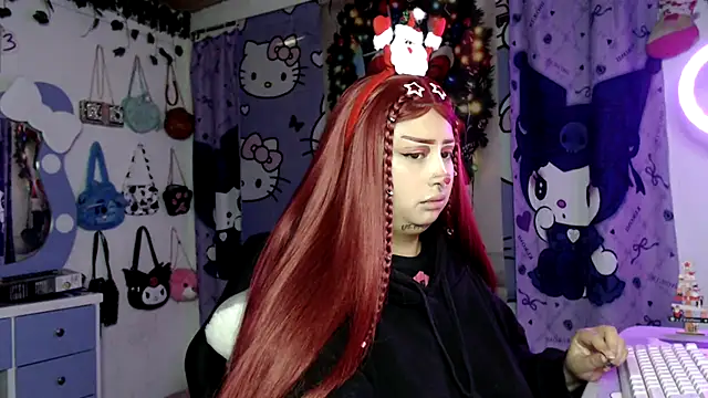 lussyevans24 online show from 12.15.25