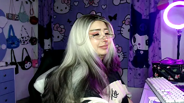 lussyevans24 online show from 02.26.26