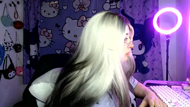 lussyevans24 online show from 03.16.26