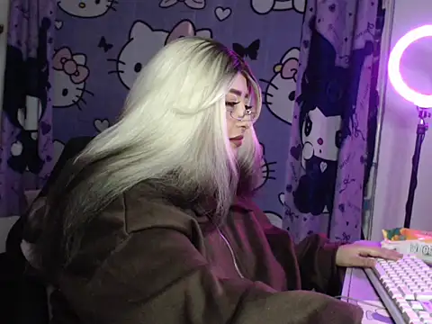 lussyevans24 online show from 05.14.26