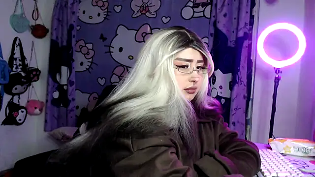 lussyevans24 online show from 05.15.26