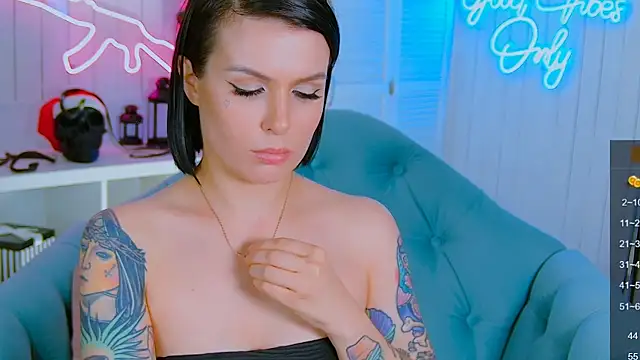 My toys pink online show from 01.19.25