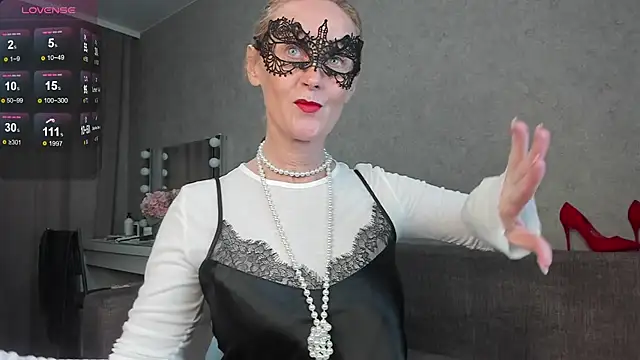 Snapshot of angelica_marquise chatting on 09.27.25 angelica marquise online show from 09.27.25