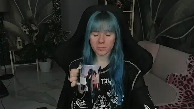 Snapshot of LexiWenford chatting on 09.26.25 LexiWenford online show from 09.26.25