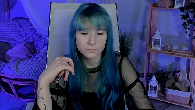 Snapshot of LexiWenford chatting on 10.06.25 LexiWenford online show from 10.06.25