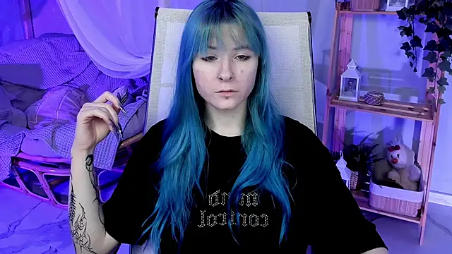 Snapshot of LexiWenford chatting on 10.08.25 LexiWenford online show from 10.08.25