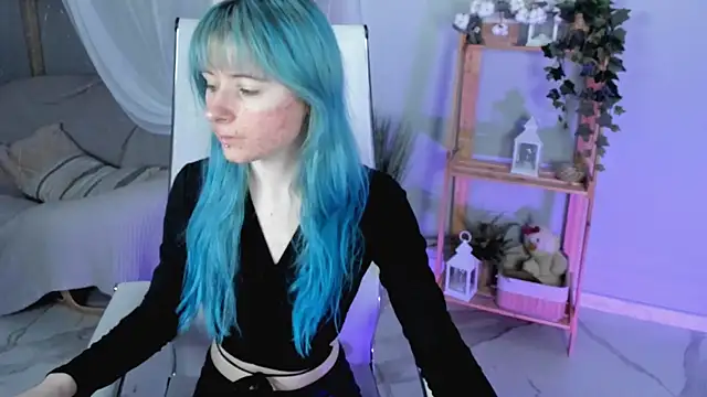 Snapshot of LexiWenford chatting on 10.16.25 LexiWenford online show from 10.16.25