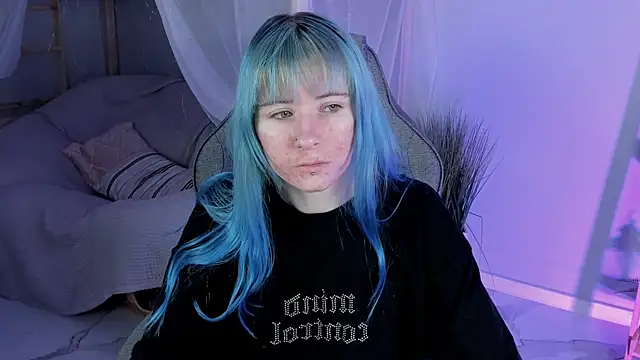 Snapshot of LexiWenford chatting on 10.21.25 LexiWenford online show from 10.21.25