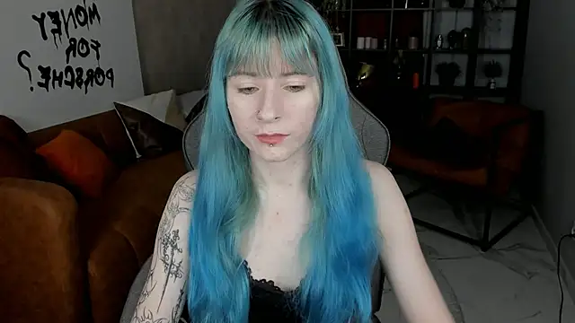 Snapshot of LexiWenford chatting on 10.22.25 LexiWenford online show from 10.22.25