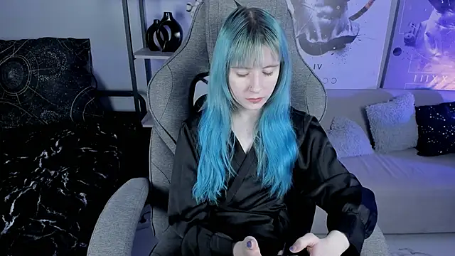 Snapshot of LexiWenford chatting on 10.23.25 LexiWenford online show from 10.23.25