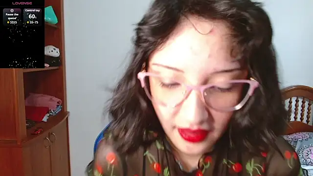 Snapshot of alexaa08 chatting on 10.21.25 alexaa08 online show from 10.21.25