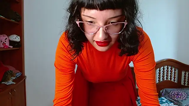 Snapshot of alexaa08 chatting on 10.31.25 alexaa08 online show from 10.31.25