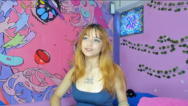 Snapshot of kittyzenn chatting on 12.04.24 kittyzenn online show from 12.04.24