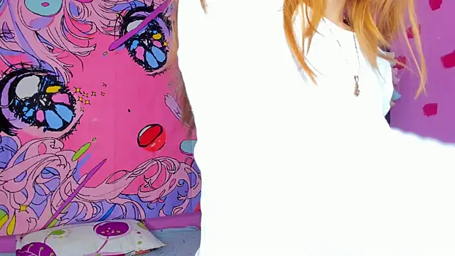 Snapshot of kittyzenn chatting on 12.23.24 kittyzenn online show from 12.23.24