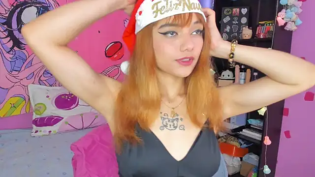 Snapshot of kittyzenn chatting on 12.24.24 kittyzenn online show from 12.24.24