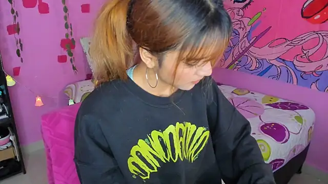 Snapshot of kittyzenn chatting on 02.09.25 kittyzenn online show from 02.09.25