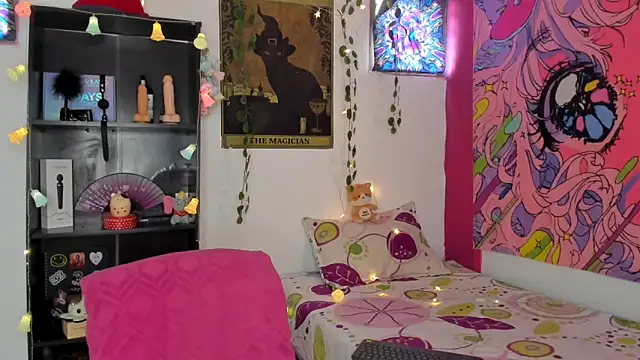 Snapshot of kittyzenn chatting on 03.11.25 kittyzenn online show from 03.11.25