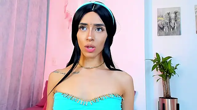 StormiRusso online show from 01.31.25