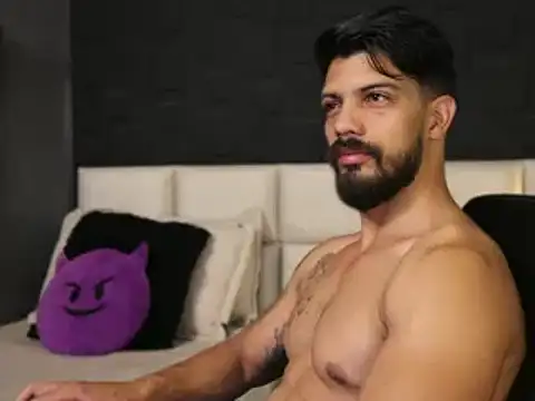 Snapshot of DannSaenz chatting on 02.16.25 DannSaenz online show from 02.16.25