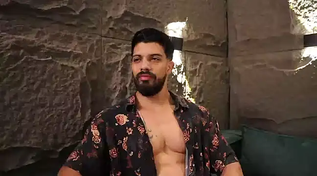 Snapshot of DannSaenz chatting on 03.06.25 DannSaenz online show from 03.06.25