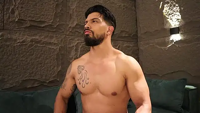 Snapshot of DannSaenz chatting on 03.06.25 DannSaenz online show from 03.06.25