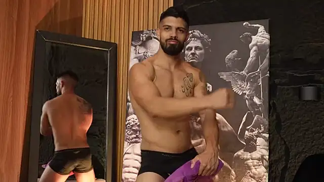 Snapshot of DannSaenz chatting on 09.12.25 DannSaenz online show from 09.12.25