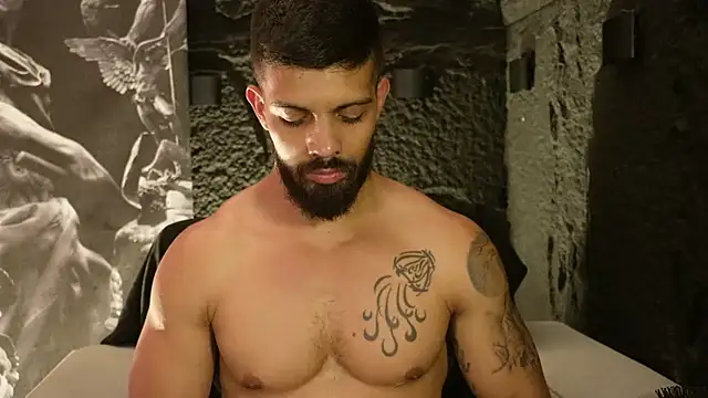 Snapshot of DannSaenz chatting on 09.27.25 DannSaenz online show from 09.27.25