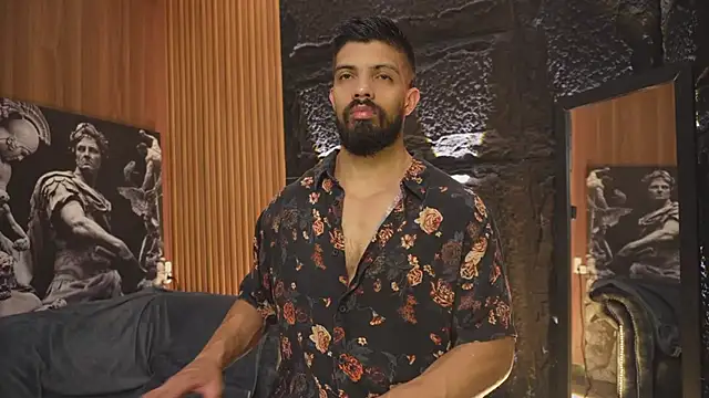 Snapshot of DannSaenz chatting on 10.10.25 DannSaenz online show from 10.10.25