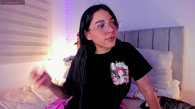 Snapshot of DanielaSaenz0 chatting on 12.16.24 DanielaSaenz0 online show from 12.16.24