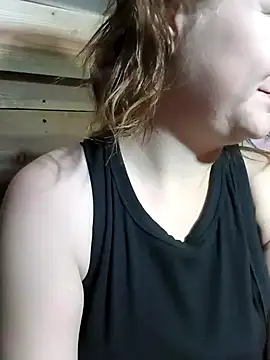 Snapshot of Eluradess chatting on 10.26.25 Eluradess online show from 10.26.25