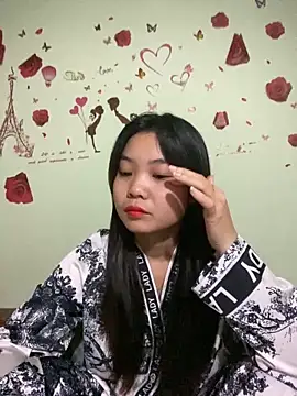 Snapshot of Maeve2k5 chatting on 12.02.24 Maeve2k5 online show from 12.02.24