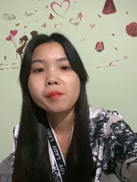 Snapshot of Maeve2k5 chatting on 12.05.24 Maeve2k5 online show from 12.05.24