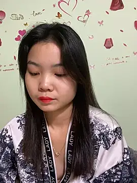 Snapshot of Maeve2k5 chatting on 12.16.24 Maeve2k5 online show from 12.16.24