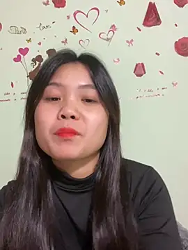 Snapshot of Maeve2k5 chatting on 12.19.24 Maeve2k5 online show from 12.19.24