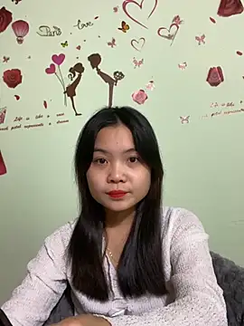 Snapshot of Maeve2k5 chatting on 12.25.24 Maeve2k5 online show from 12.25.24