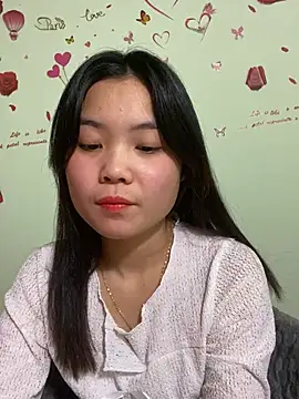 Snapshot of Maeve2k5 chatting on 12.25.24 Maeve2k5 online show from 12.25.24